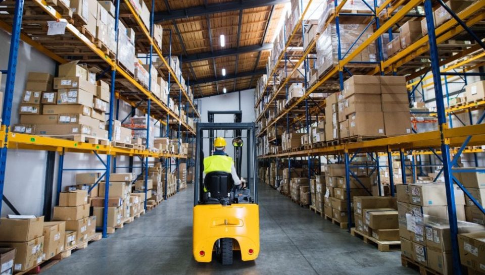 How to Choose the Right Forklift Battery Malaysia for Your Warehouse?